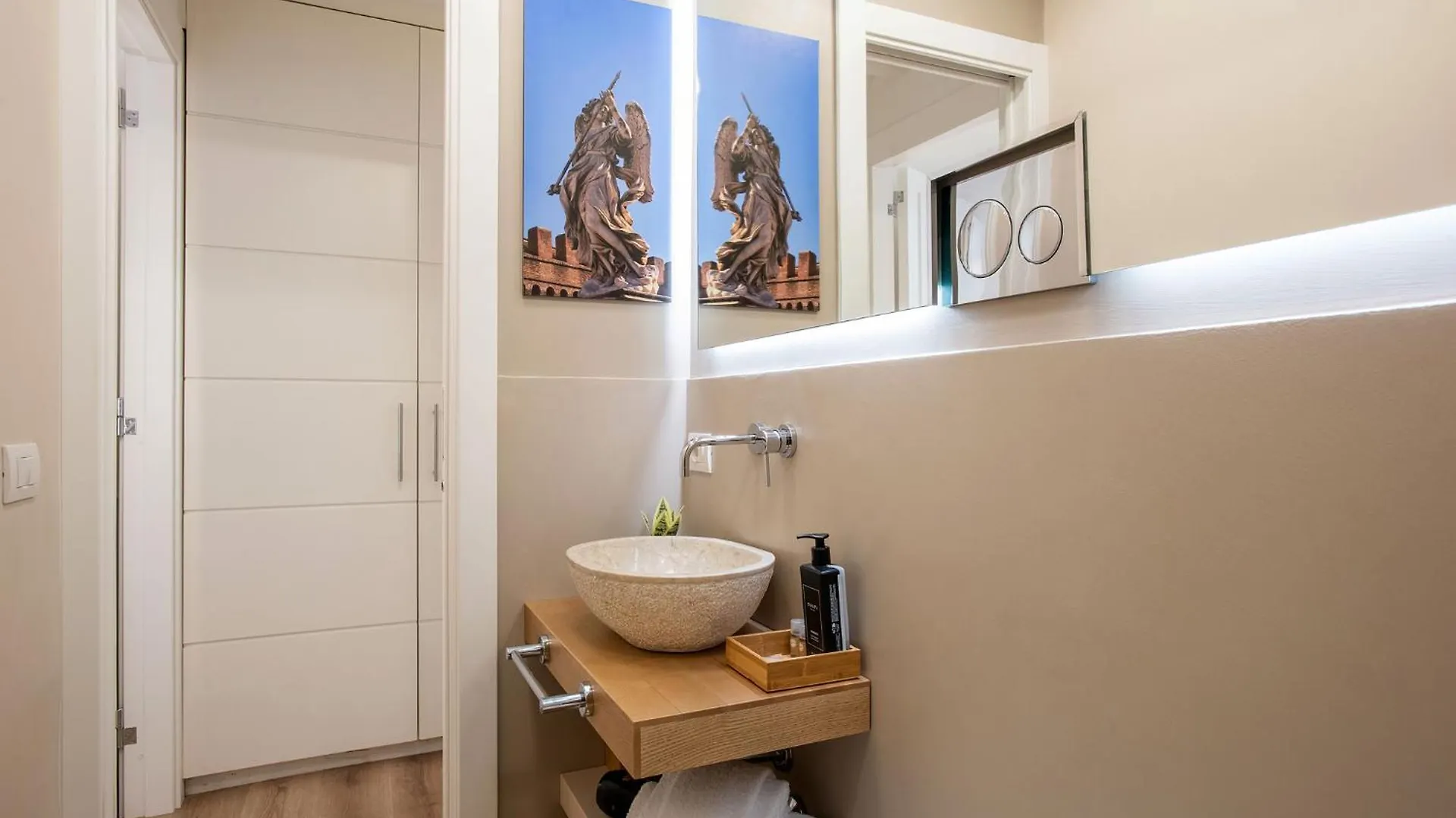 Pantheon Suites Rome 2 2*,