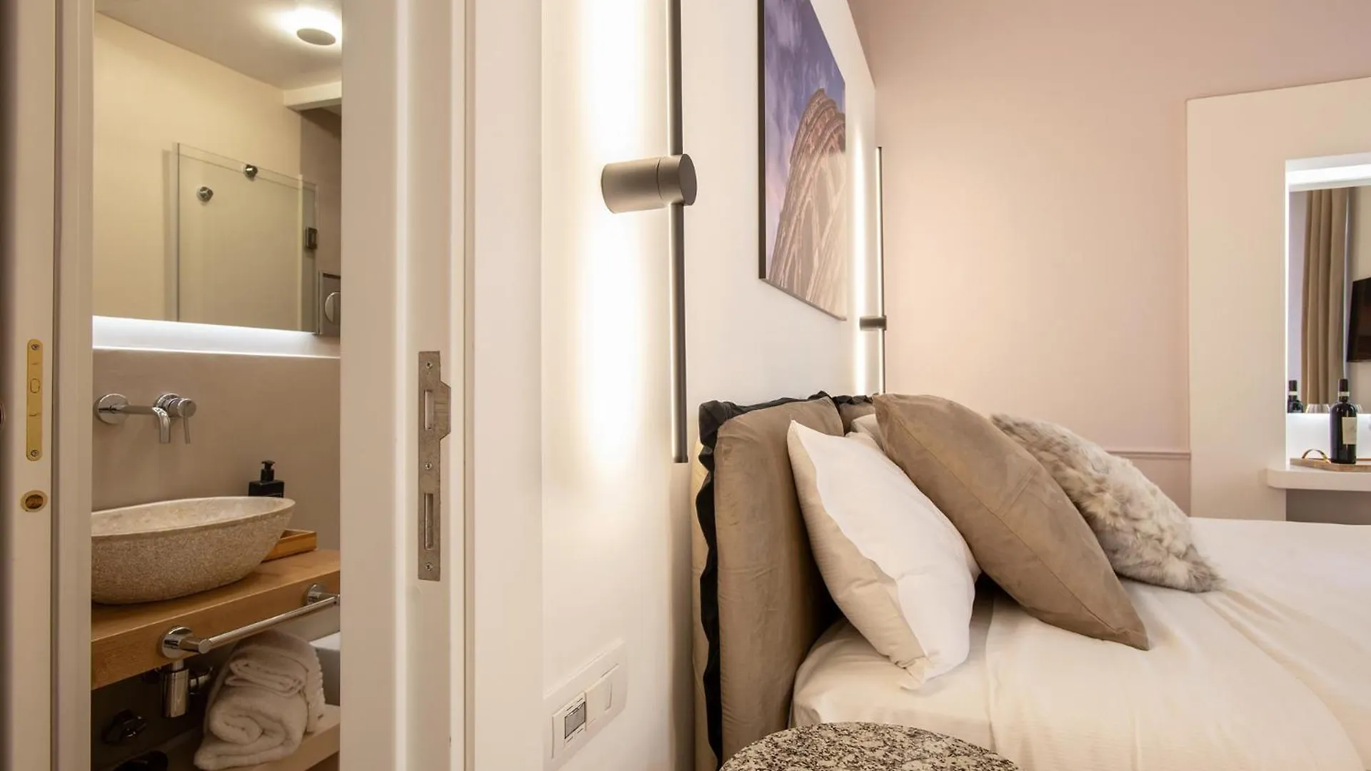 Pantheon Suites Rome 2