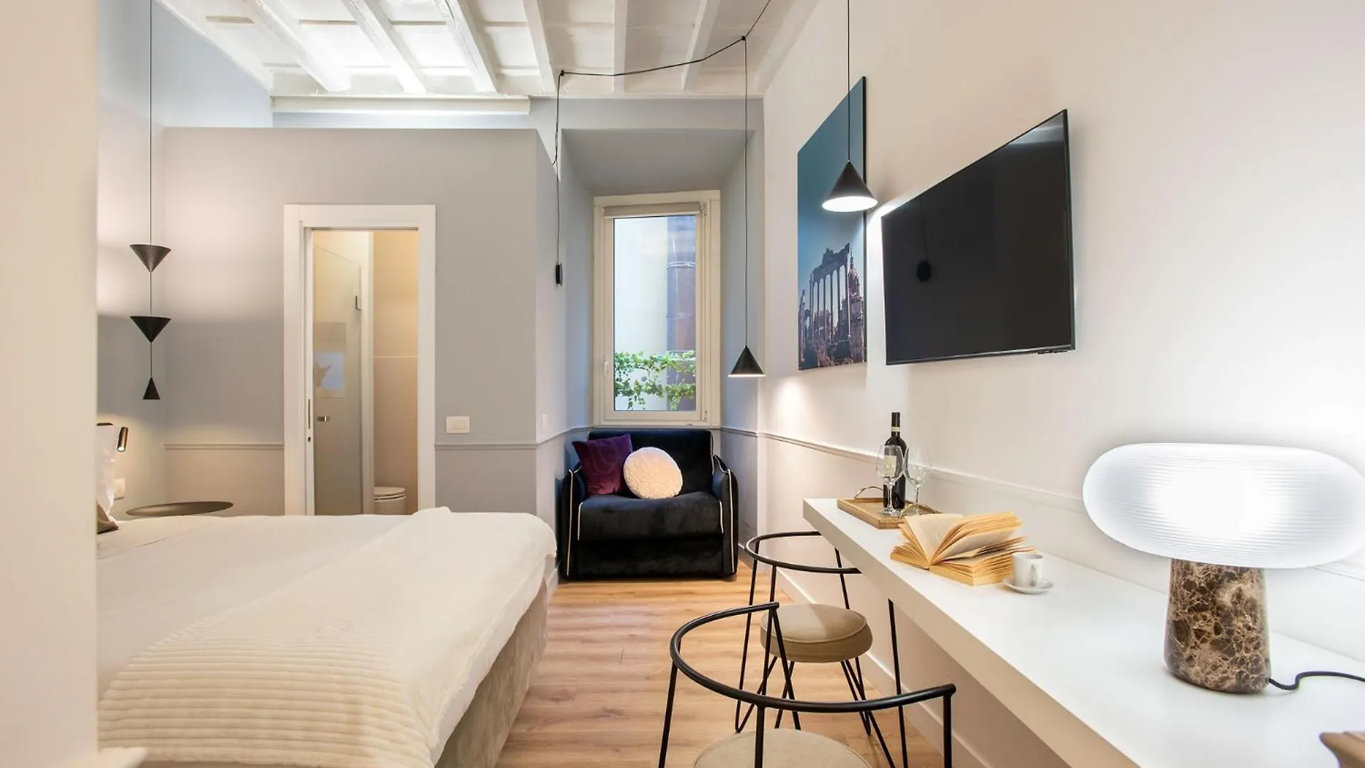 Pantheon Suites Rome 2