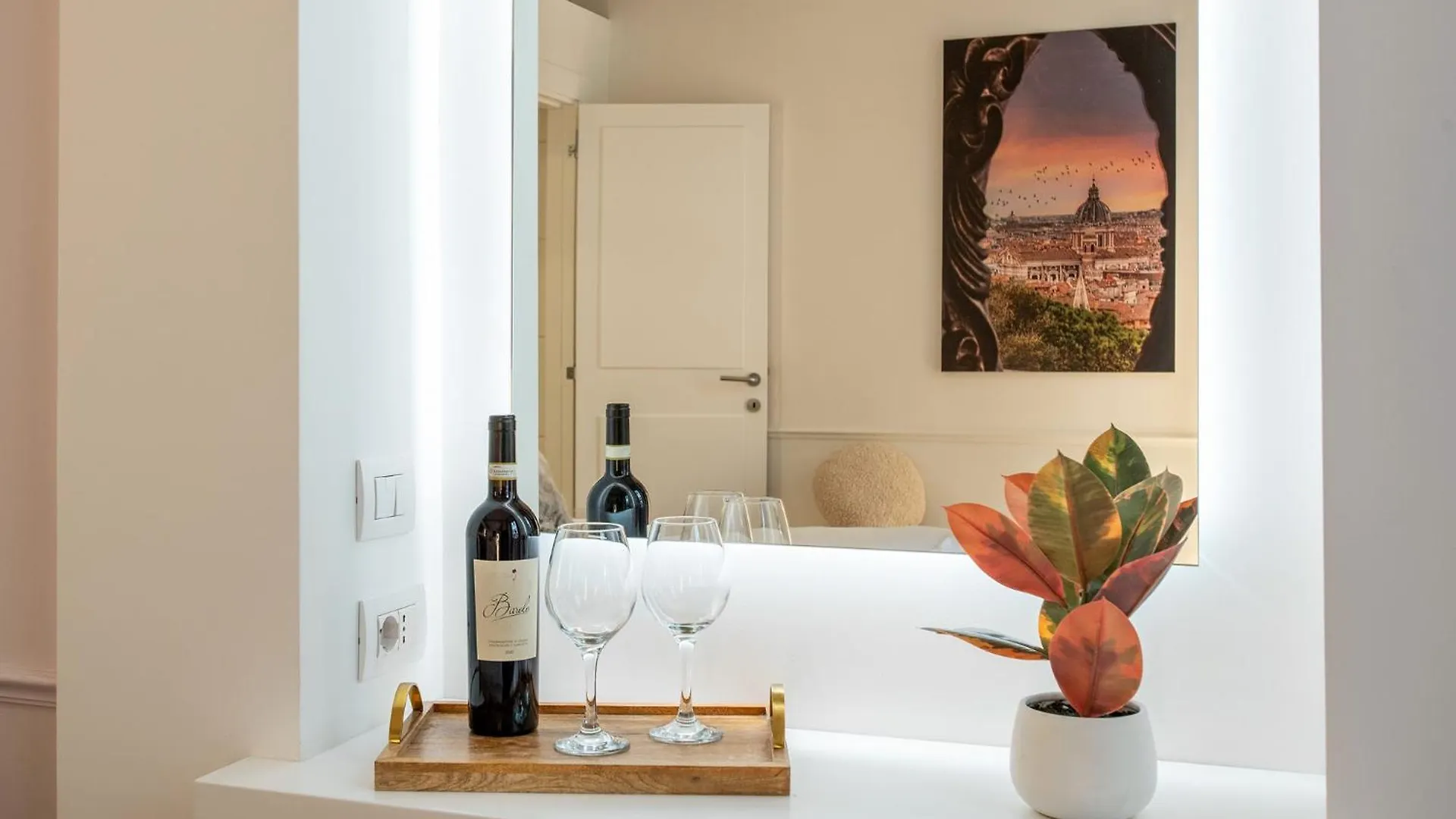 Pantheon Suites Rome 2