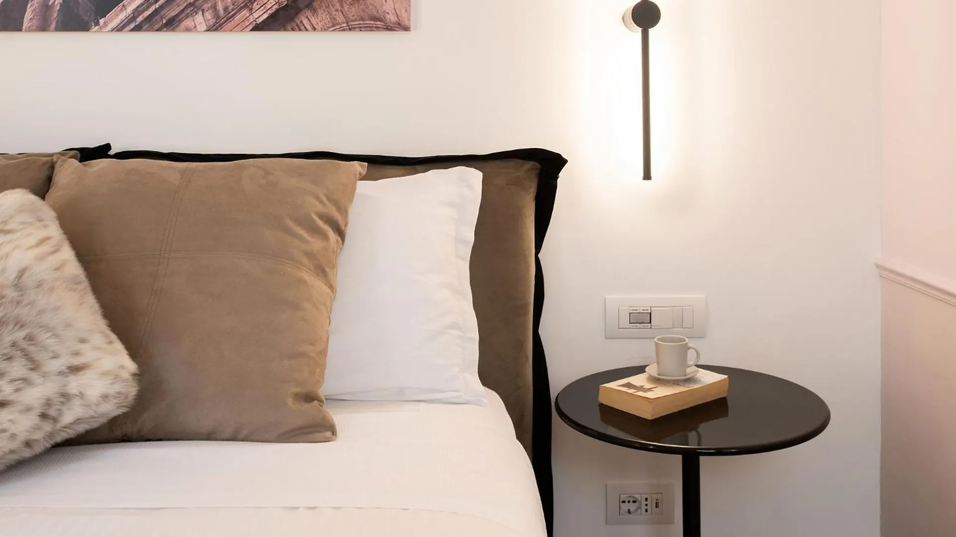 Pantheon Suites Rome 2